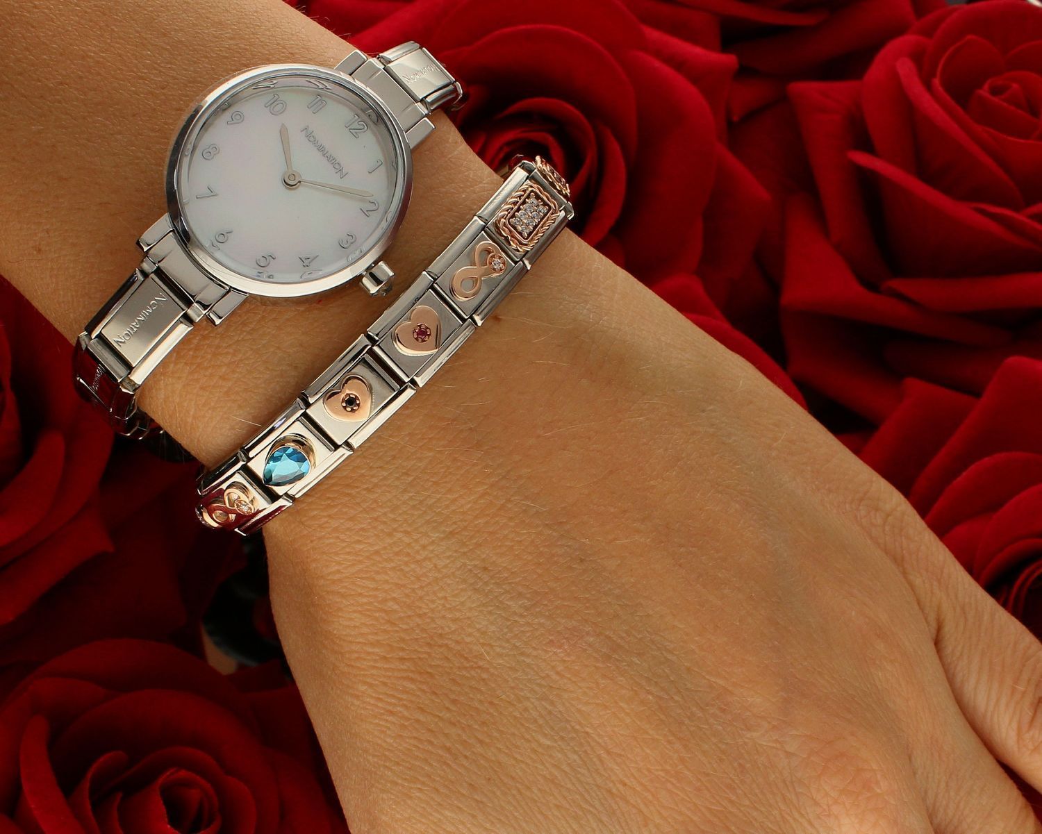 Nomination Link 9K Rose Gold Serce z czerwoną cyrkonią 430305 41.png